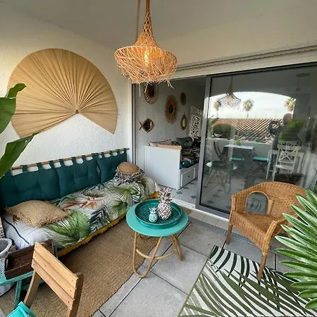 With Balcony In With Ac Apartment *