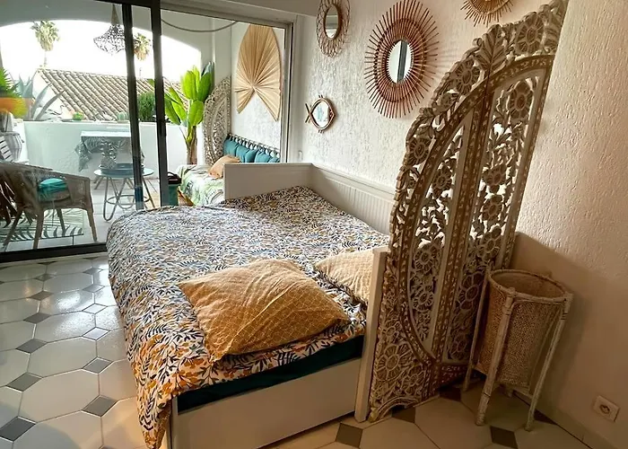 With Balcony In With Ac Antibes