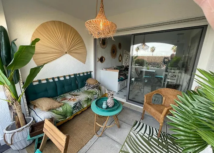 With Balcony In With Ac Daire *